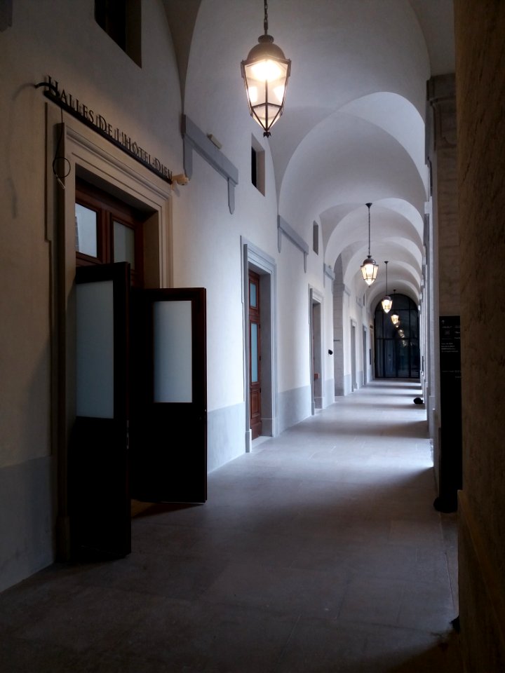 Hôtel-Dieu de Lyon - Couloir des halles
