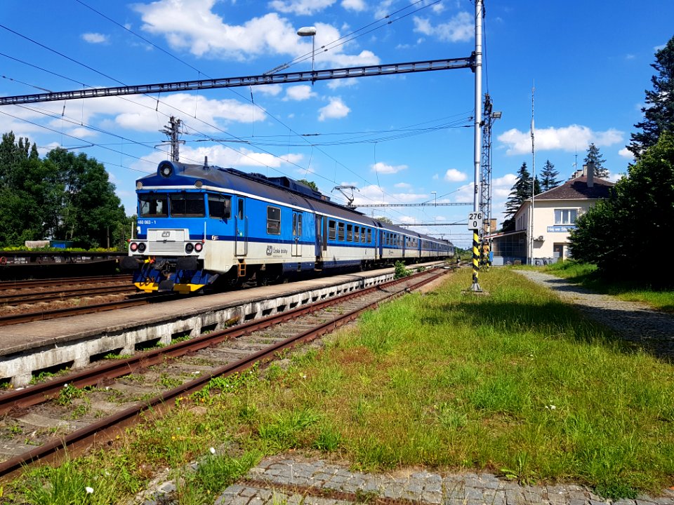 Háj ve Slezsku, nádraží z vlakem