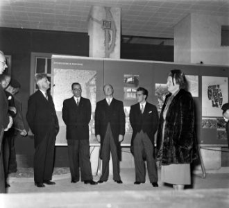 H. M. de Koningin bezoekt 50 Jaar Wonen Den Haag, Bestanddeelnr 905-3731