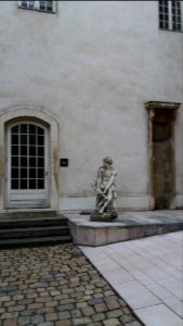 Hôtel de Villeroy - Statue