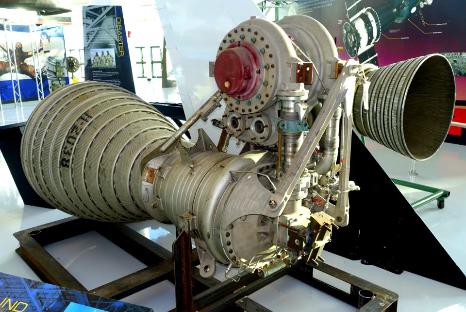 H-1 rocket engine, from the Saturn IB rocket - Evergreen Aviation & Space Museum - McMinnville, Oregon - DSC00810