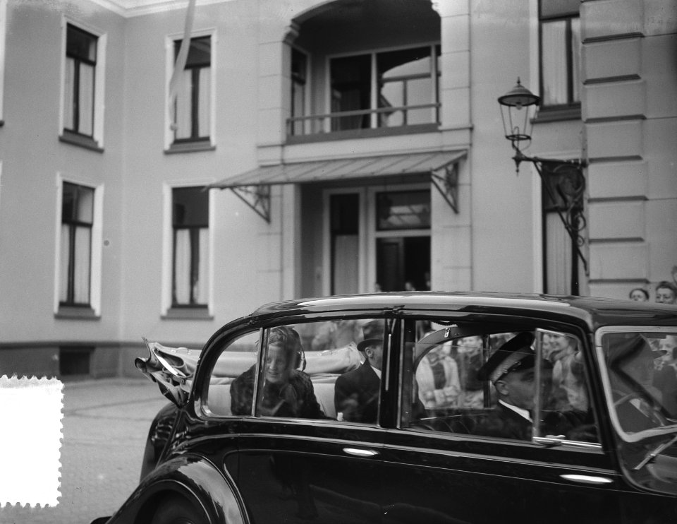 H. M. de Koningin bezoekt Leeuwarden, Bestanddeelnr 905-3263
