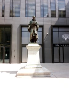 Hôtel-Dieu de Lyon - Statue d'Amédée Bonnet