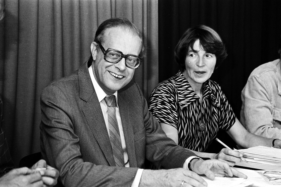 H. Roethof (PvdA) en mw E.K. Wessel-Tuinstra, Bestanddeelnr 930-9963