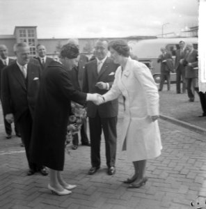 H. M. de Koningin in Emmen, Bestanddeelnr 912-7088