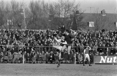 Haarlem tegen HVC 2-2. Spelmomenten, Bestanddeelnr 914-9399