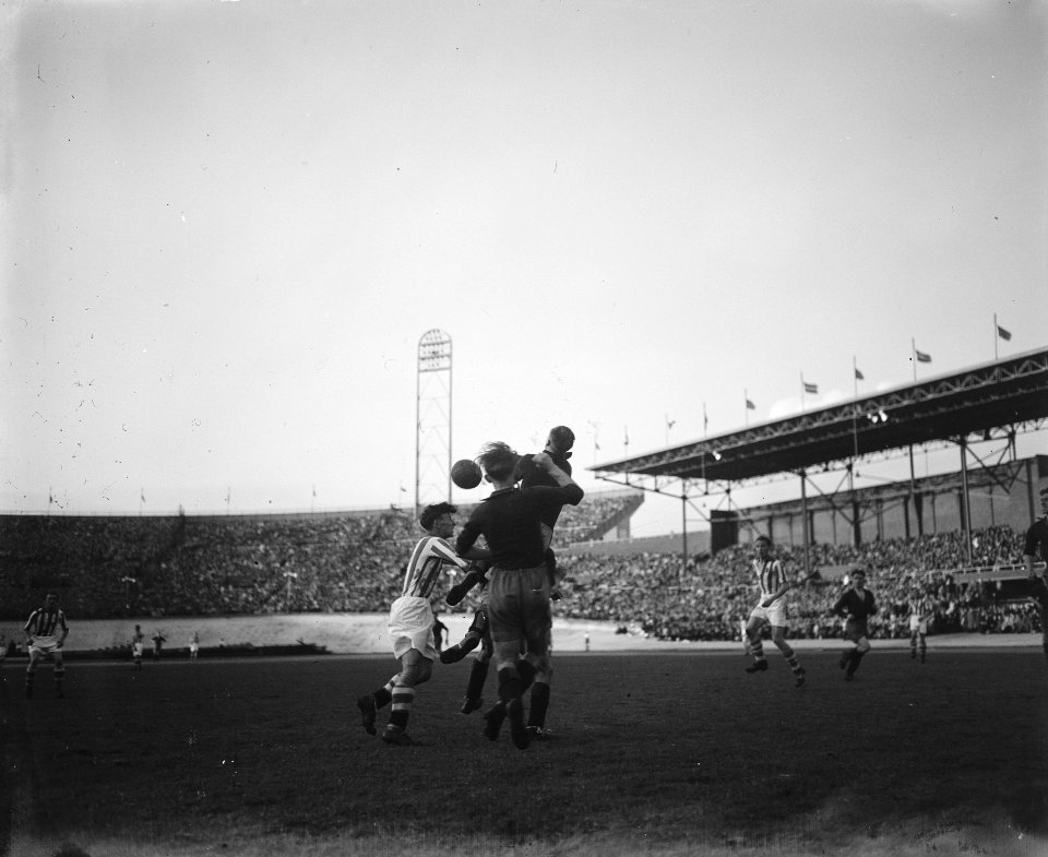 Haarlem tegen Heerenveen. Haarlem keeper, Bestanddeelnr 902-7217