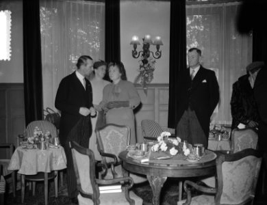 H. M. de Koningin bezoekt Leeuwarden, Bestanddeelnr 905-3259