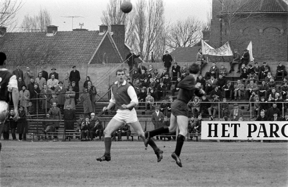 Haarlem tegen HVC 2-2. Spelmomenten, Bestanddeelnr 914-9400
