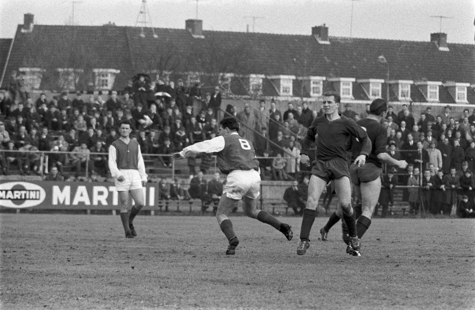 Haarlem tegen HVC 2-2. Spelmomenten, Bestanddeelnr 914-9397