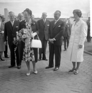 H. M. de Koningin in Emmen, Bestanddeelnr 912-7087