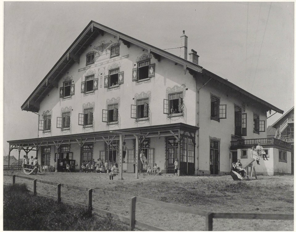 Haarlems Kindertehuis in de Thobeckestraat, zuid- en zuidwestzijde, Inventarisnummer NL-HlmNHA 24121
