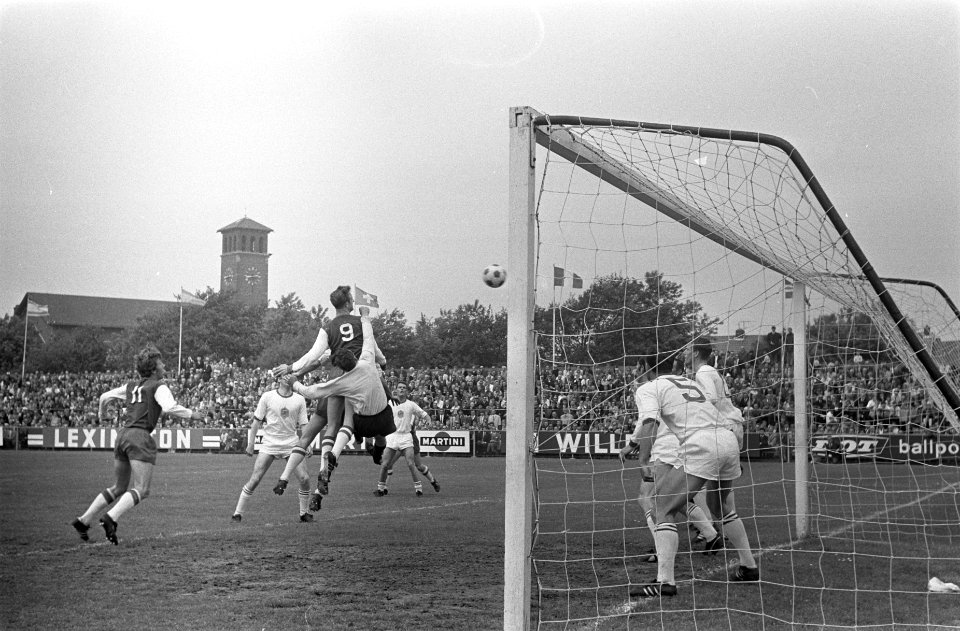 Haarlem tegen Helmond Sport 3-0, Haarlem naar de eredivis spelmoment, Bestanddeelnr 922-4798