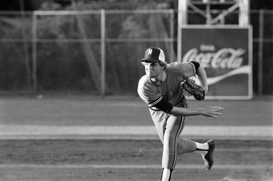 Haarlemse honkbalweek Nederland tegen Japan werper Martin Ronnerbergh in actie, Bestanddeelnr 929-8575