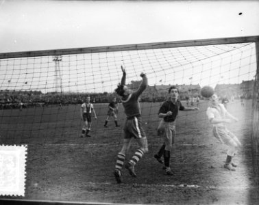 Haarlem tegen Elinckwijk 2-1, Bestanddeelnr 906-3479 photo