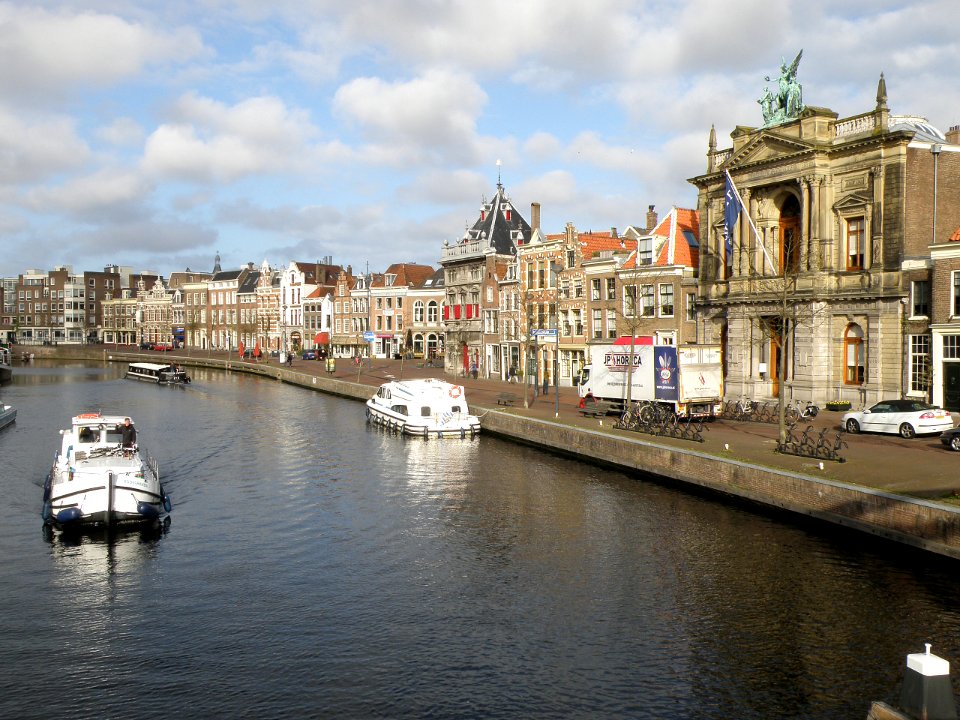 Haarlem Spaarne vanop Gravestenenbrug 2