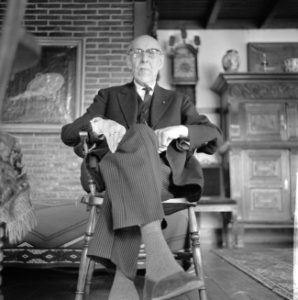Haarlemse portret en stillevenschilder G D Gratema 22 maart aanstaande 90 jaar, Bestanddeelnr 916-1808