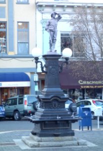 H. B. and H. H. Carter Memorial Fountain - Ashland, Oregon - DSC02658