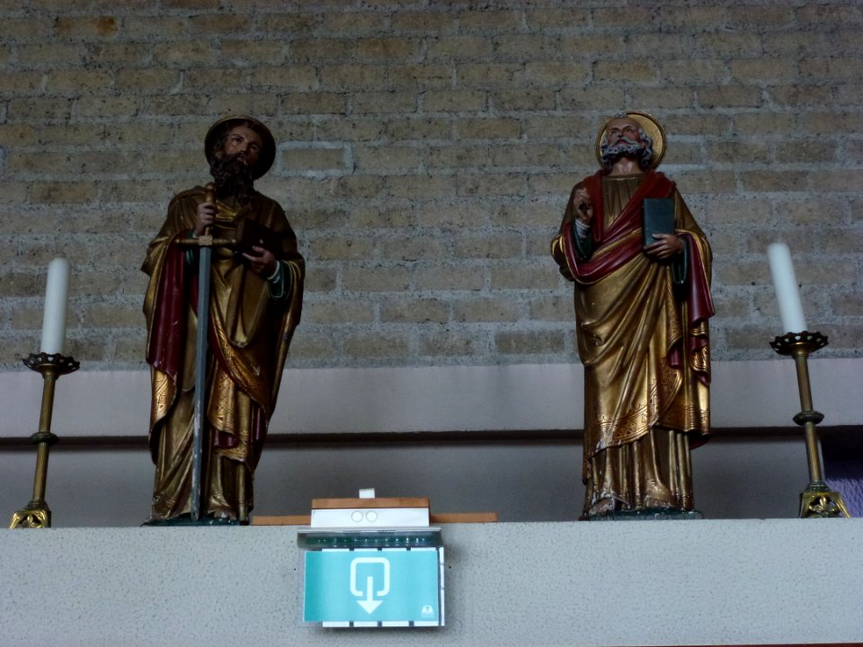H. Catharina kerk Montfort (Roerdalen) beelden H.Petrus, H.Paulus