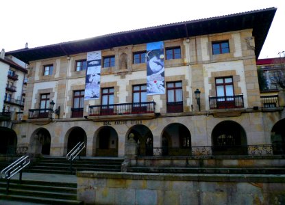 Guernica - Foru Plaza, Casa de la Cultura 4