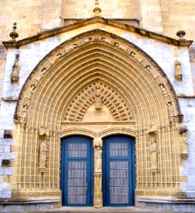 Guernica - Iglesia de Santa María, portada norte 01