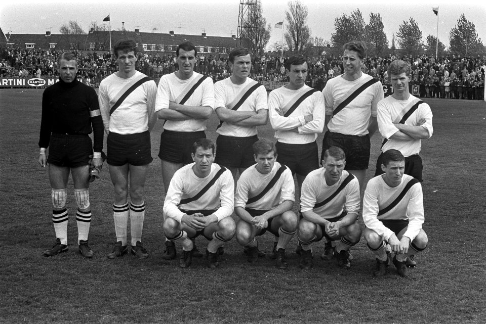 Haarlem tegen VVV 0-0, elftal VVV, Bestanddeelnr 920-3016