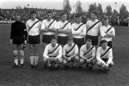 Haarlem tegen VVV 0-0, elftal VVV, Bestanddeelnr 920-3016