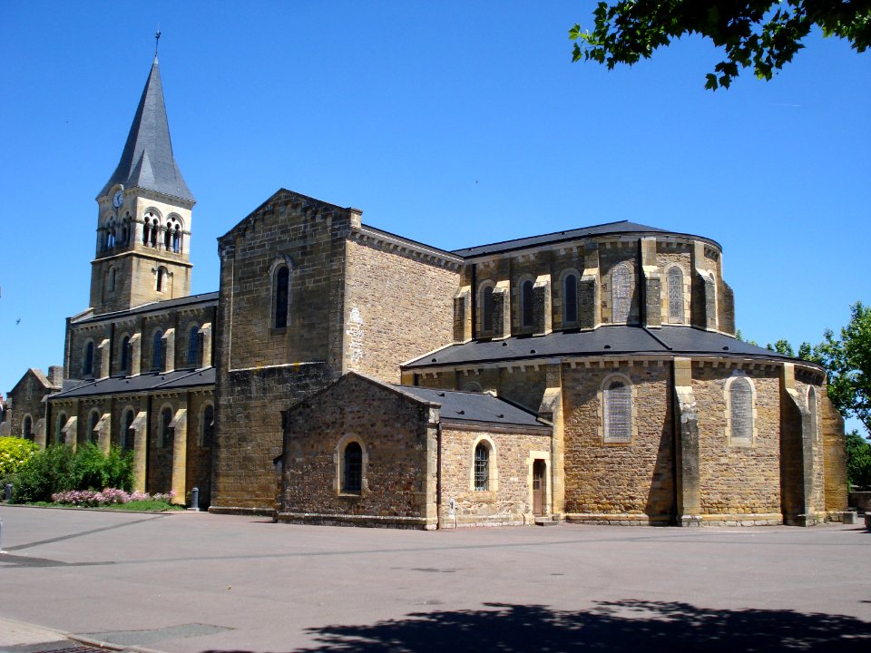Gueugnon (Saône-et-Loire, Fr) l'église