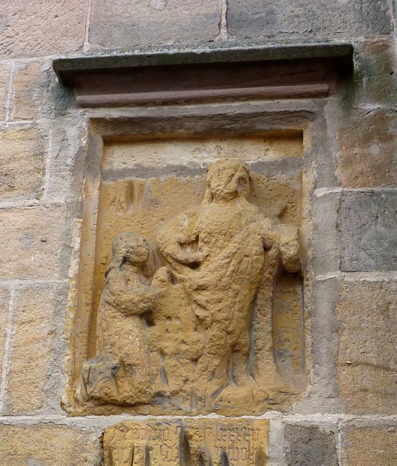 Gunzenhausen St. Maria Relief außen