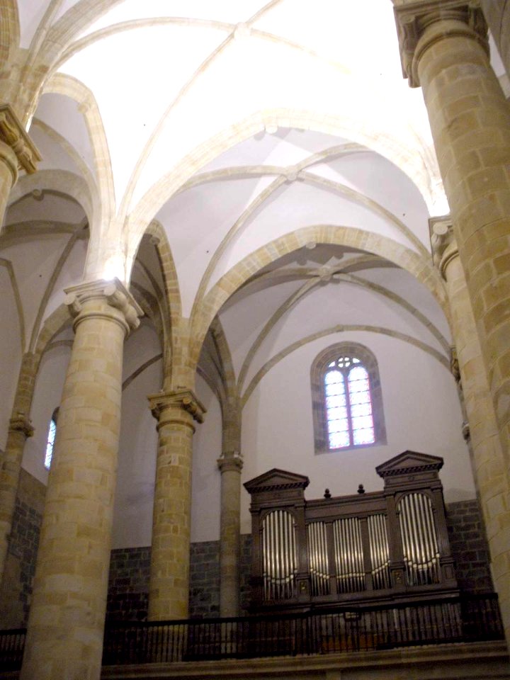 Guernica - Iglesia de Santa María, interior 06