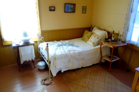 Guest bedroom - Jack London's Cottage - DSC03901