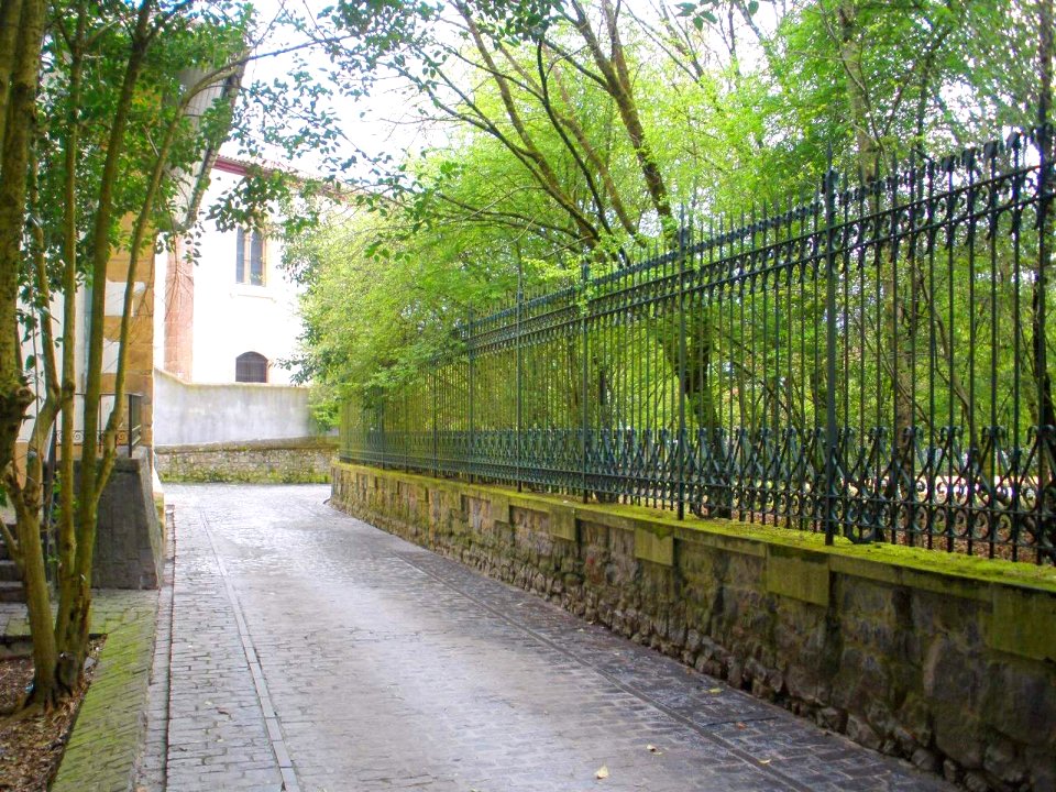 Guernica - Calle de Zearreta 4