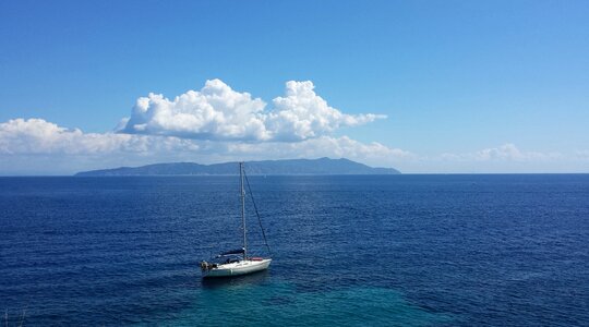 Sea cloud boat photo