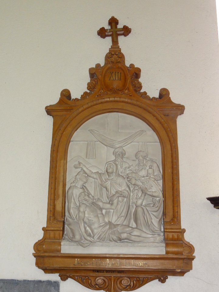 Gussignies (Nord, Fr) église, chemin de croix, station 13