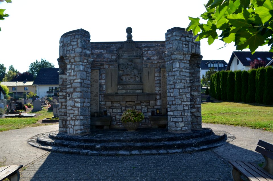 Guldental Waldhilbersheim, Friedhof, Kriegerdenkmal
