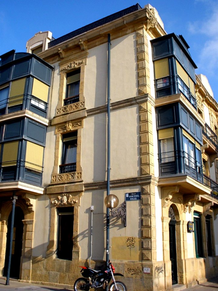 Guecho, Algorta - Avenida de Basagoiti 4