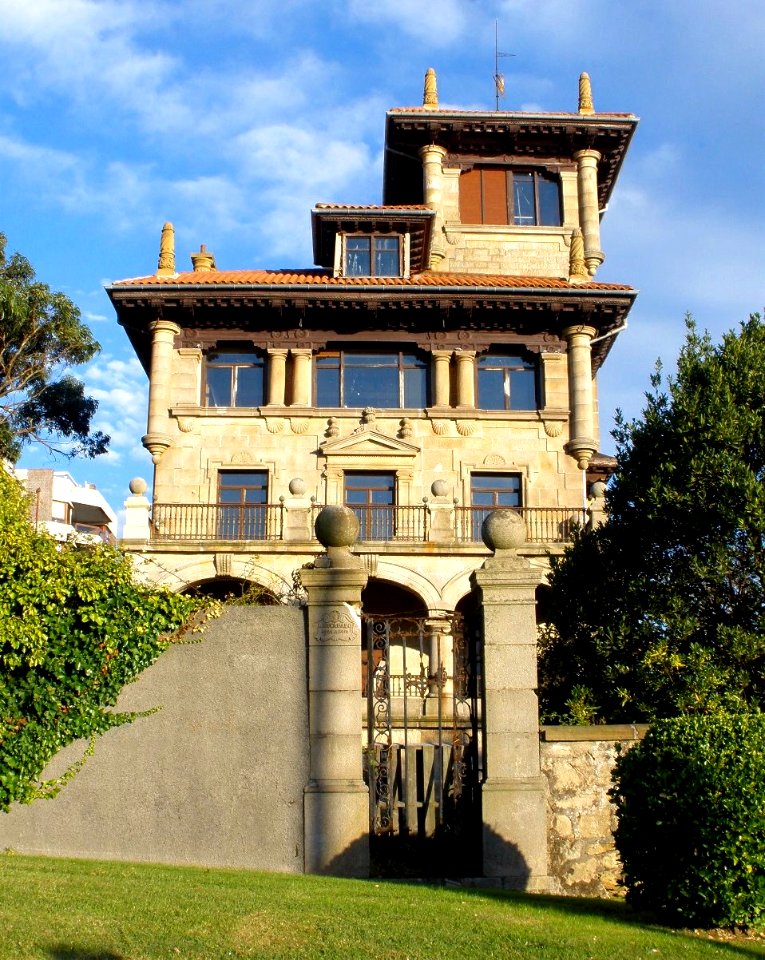 Guecho, Neguri - Palacio Eguzkialde 3
