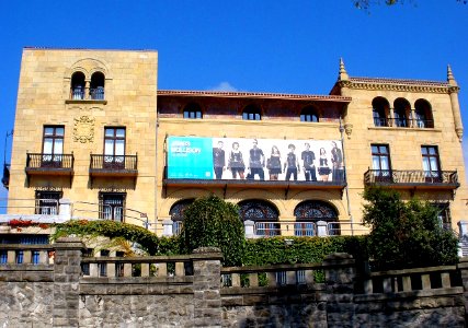 Guecho, Algorta - Palacio Consistorial 1