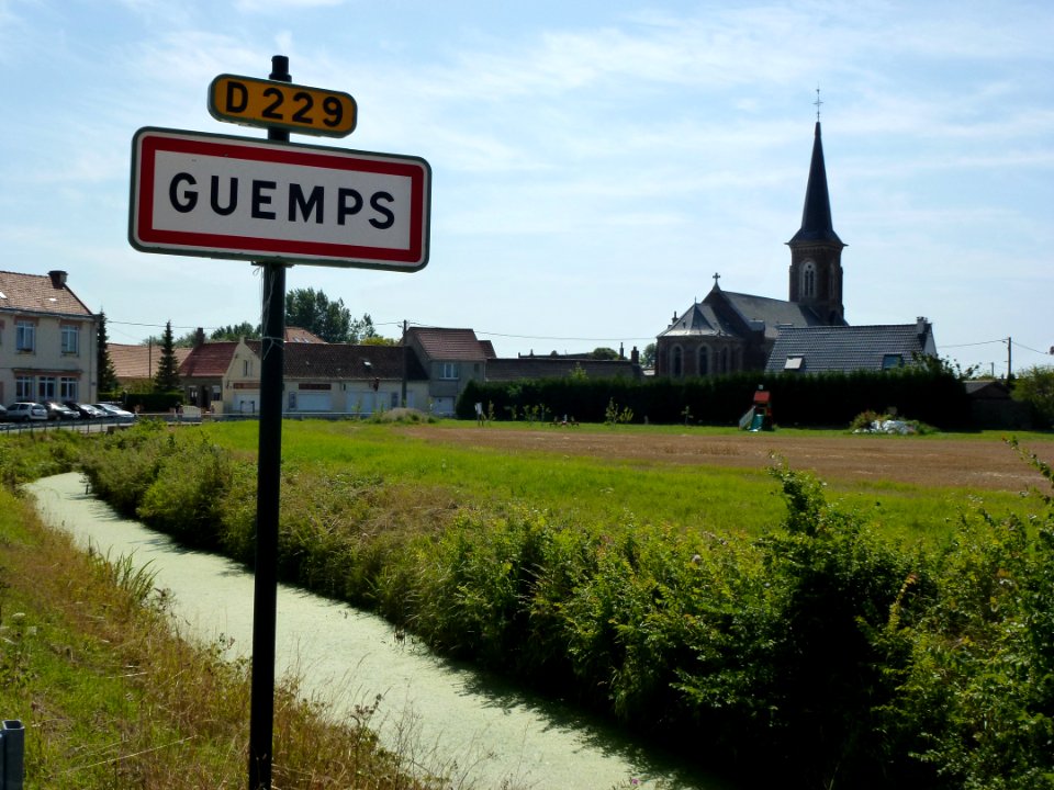 Guemps (Pas-de-Calais) city limit sign