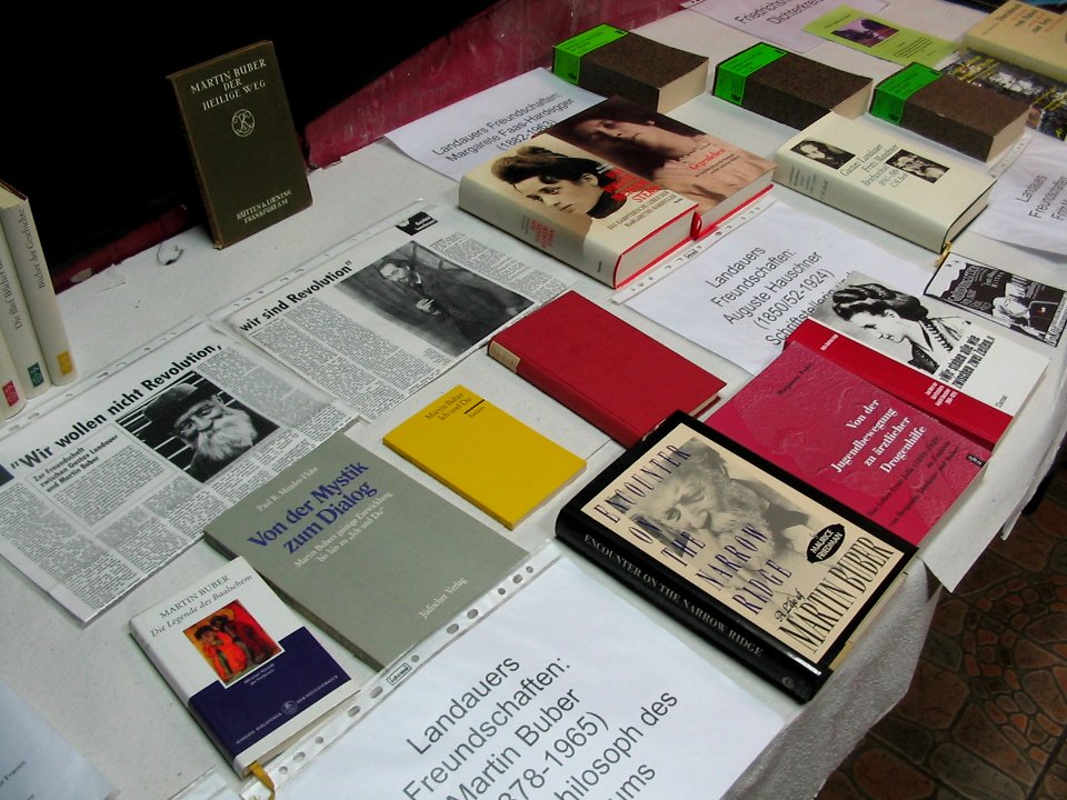 Gustav-Landauer-Buchausstellung 2013-01-12 3