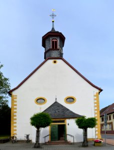 Hähnlein, Kirche, Front