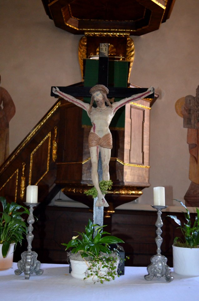Hähnlein, Kirche, Kruzifix