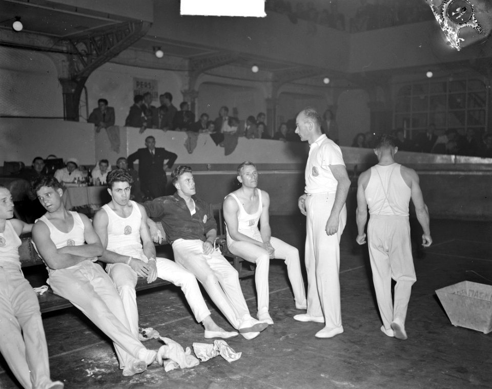 Gymnastiek Belgie-Nederland in Antwerpen, Bestanddeelnr 903-6586