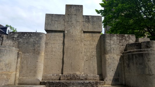 Gulpen-Beeld Kapelaan Pendersplein (7)
