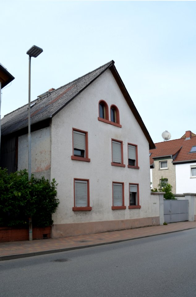 Hähnlein, Gernsheimer Straße 7