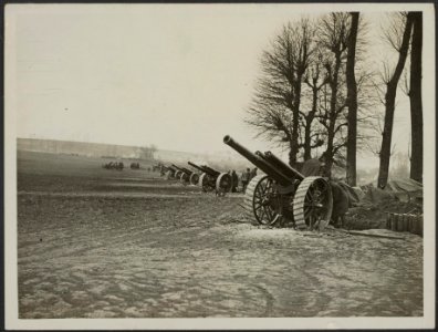 Guns in position to check the German advance., Bestanddeelnr 158-1857