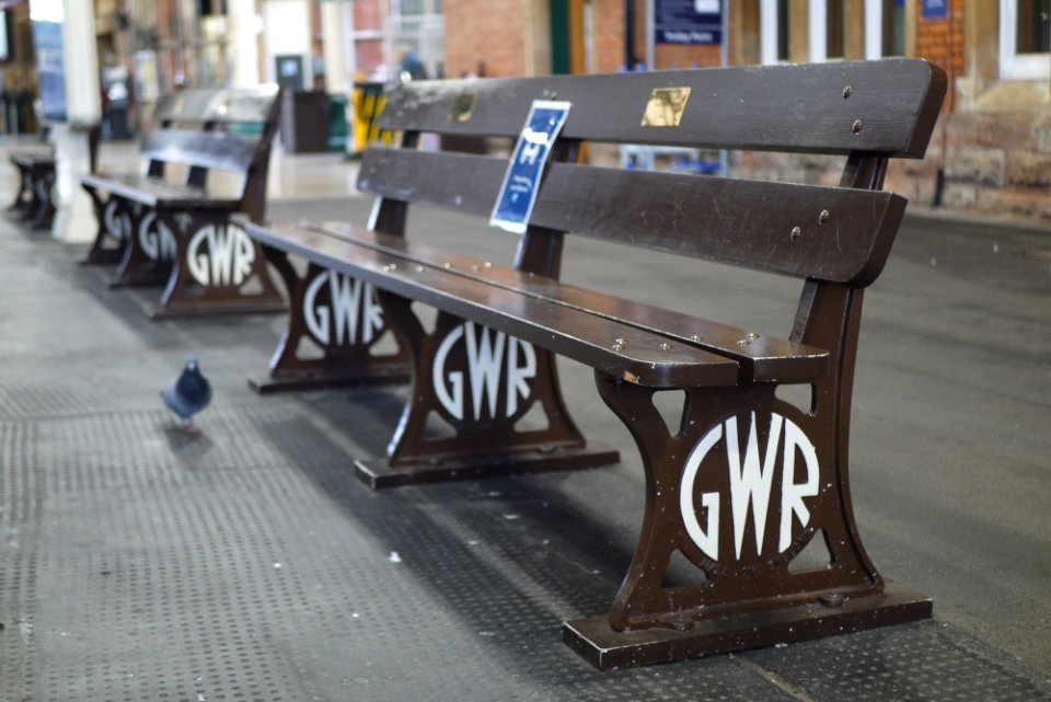 GWR Benches at Temple Meads