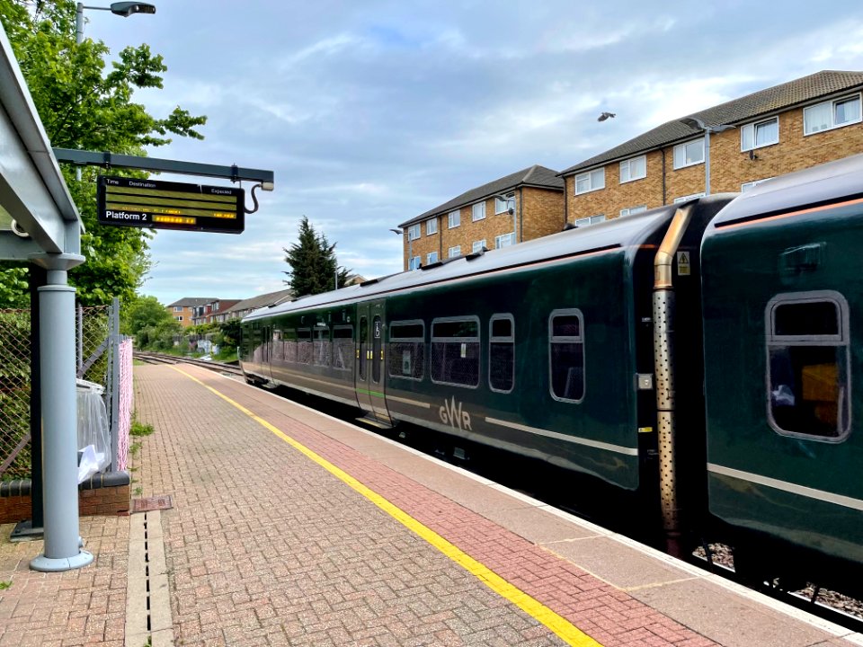 GWR 165 121 at Drayton Green 2021