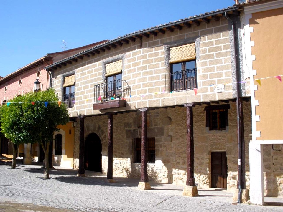 Gumiel de Izan - Casa donde vivio Santo Domingo de Guzman 3
