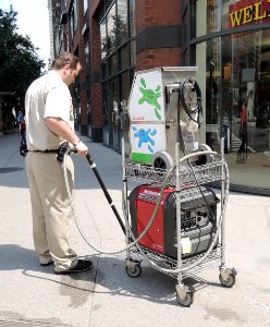 Gum cleaner cart Bwy 70 St jeh